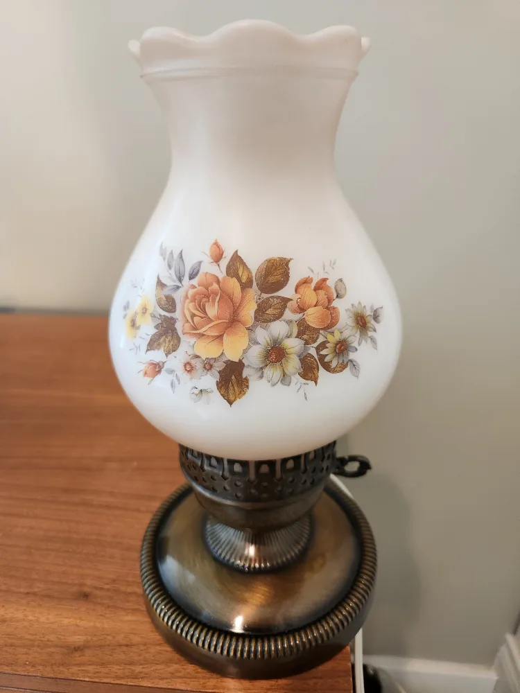 Petite 1970's hurricane lamp, delightful cottage core choice! thumbnail