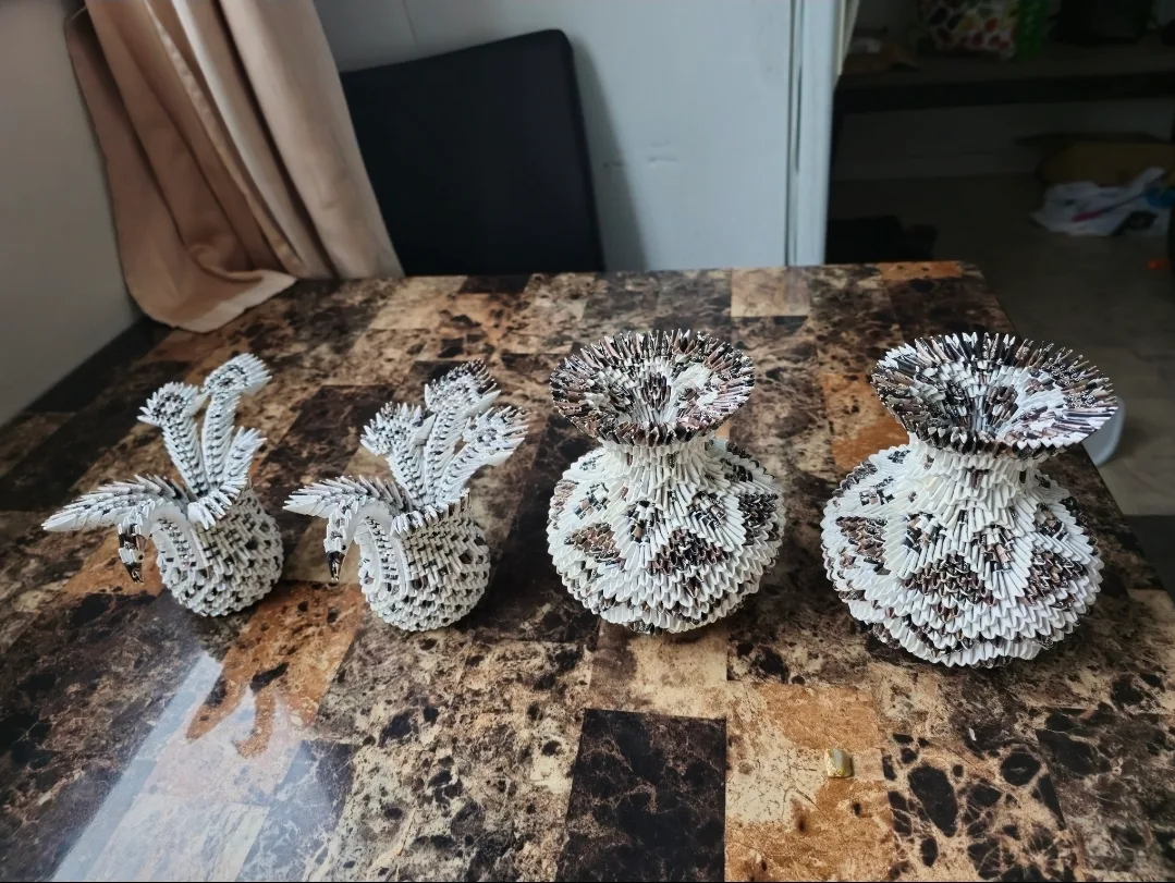 Brand New Handmade Paper Artist Intricate Sculptures thumbnail