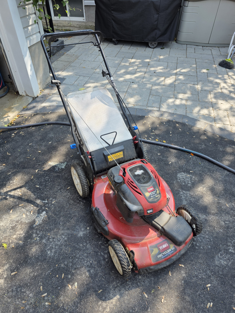 Toro Self-Propelled Lawn Mower - photo 2