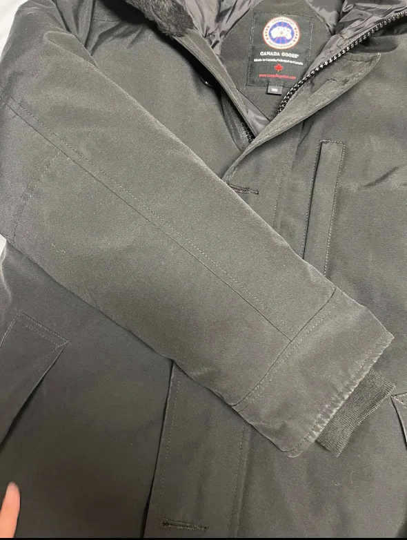 Canada Goose Black Winter Parka image indicator(3)