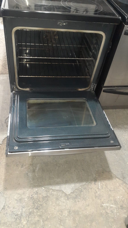 Samsung Electric Stove - photo 2