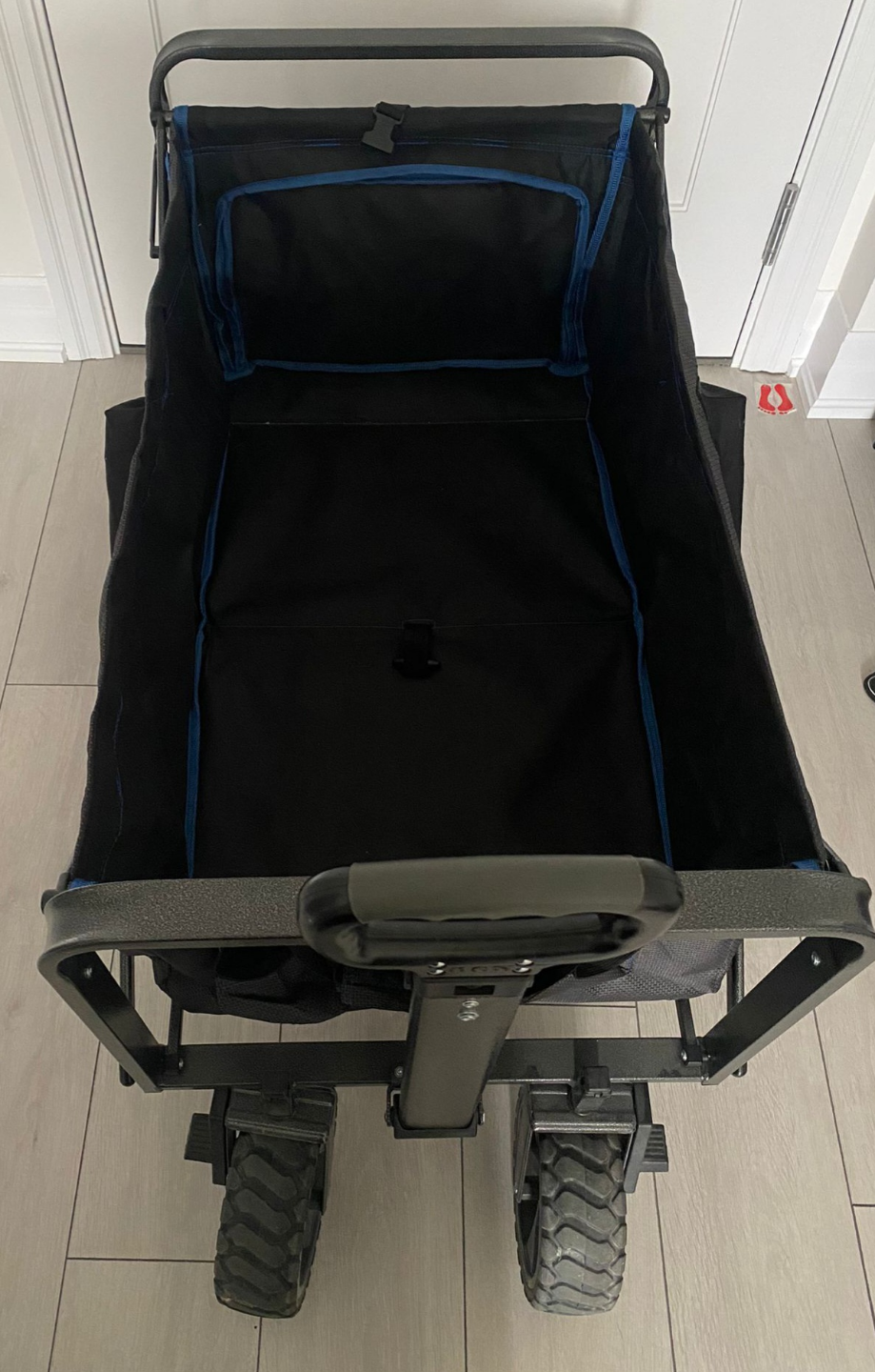 Costco , All-Terrain Folding Wagon
