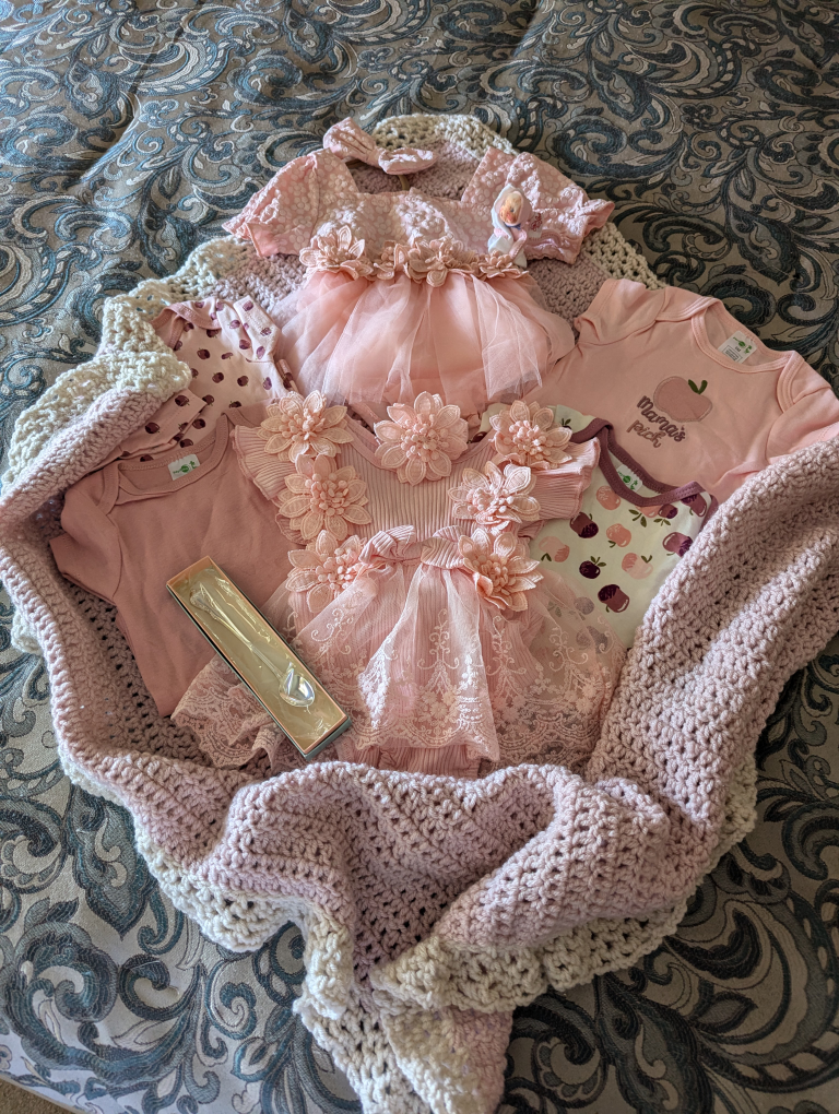 Handmade Baby Clothes & Blanket Set - photo 3