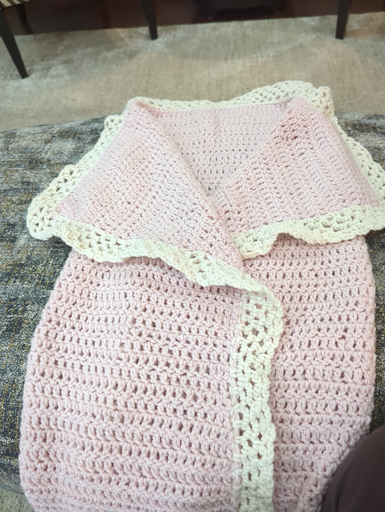 Handmade Baby Clothes & Blanket Set - photo 4