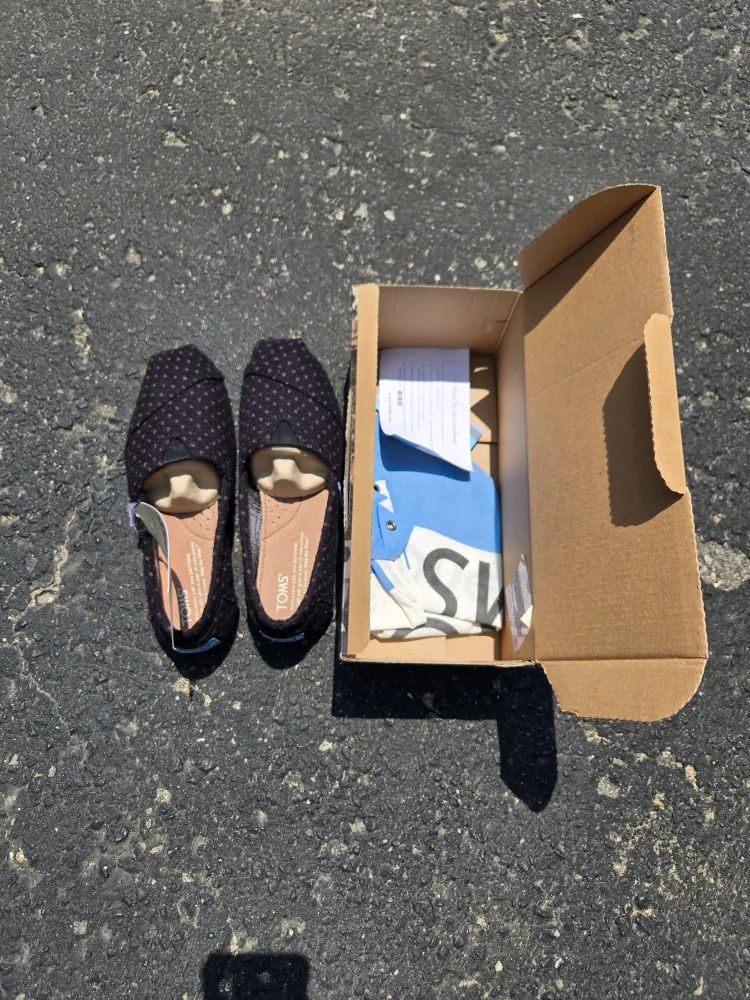 TOMS Women's Slip-On Shoes image indicator(3)