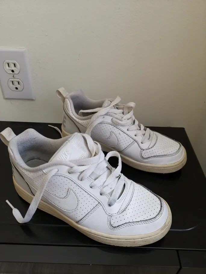 Nike Court Borough Low White Sneakers - Size 3.5Y image indicator(3)