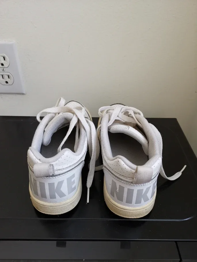 Nike Court Borough Low White Sneakers - Size 3.5Y image indicator(4)