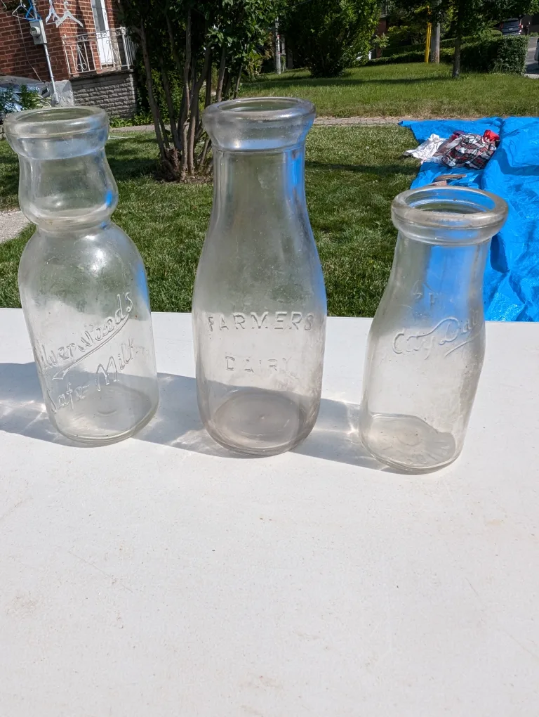 Vintage Glass Milk Bottles 💚 thumbnail