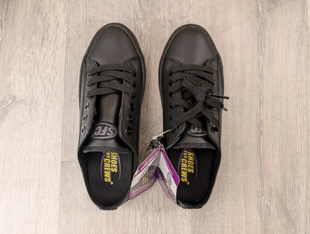 BNWT Shoes for Crews Leather Slip Resistant Shoes image indicator(2)