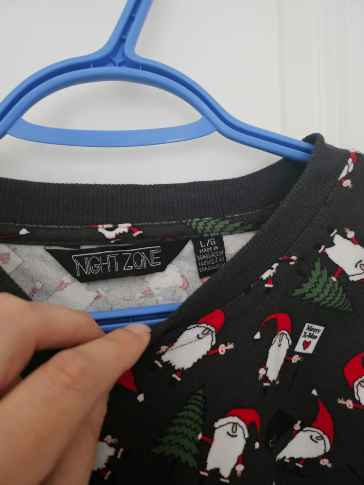 Night Zone Christmas Pajama Set - Size L image indicator(3)