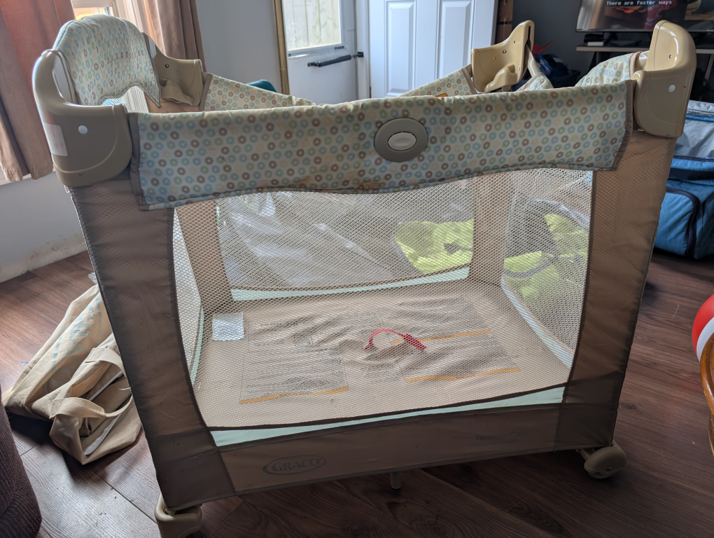playpen - photo 3
