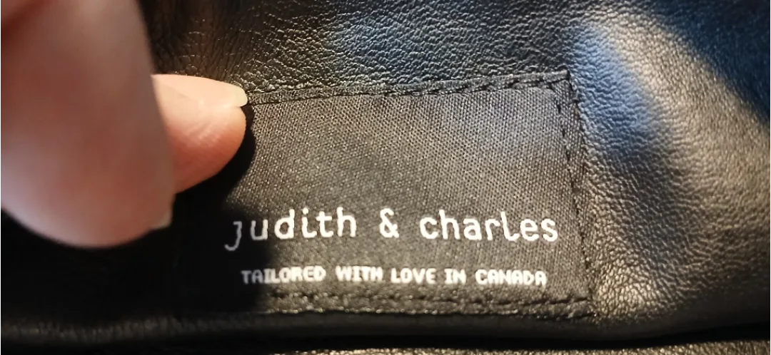 JUDITH & CHARLES BLACK LAMBSKIN LEATHER POUCH/CLUTCH image indicator(4)