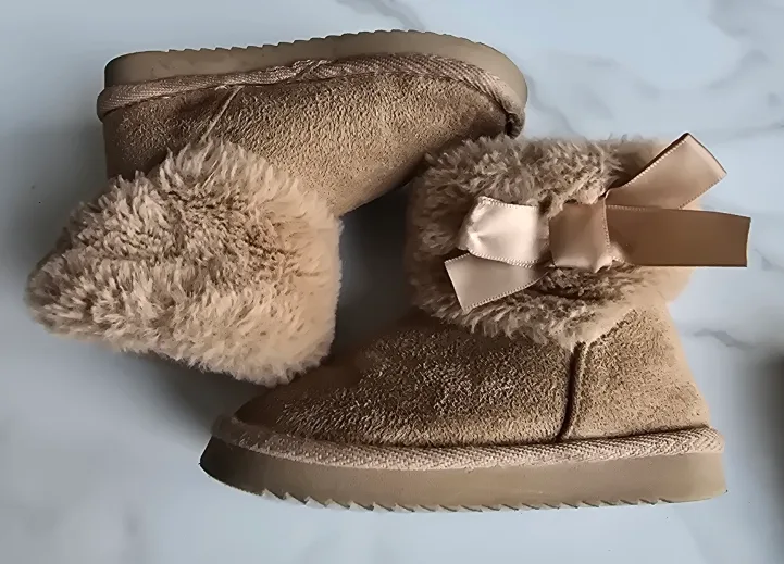Girls Tan Boots with Bow - Size 7 thumbnail