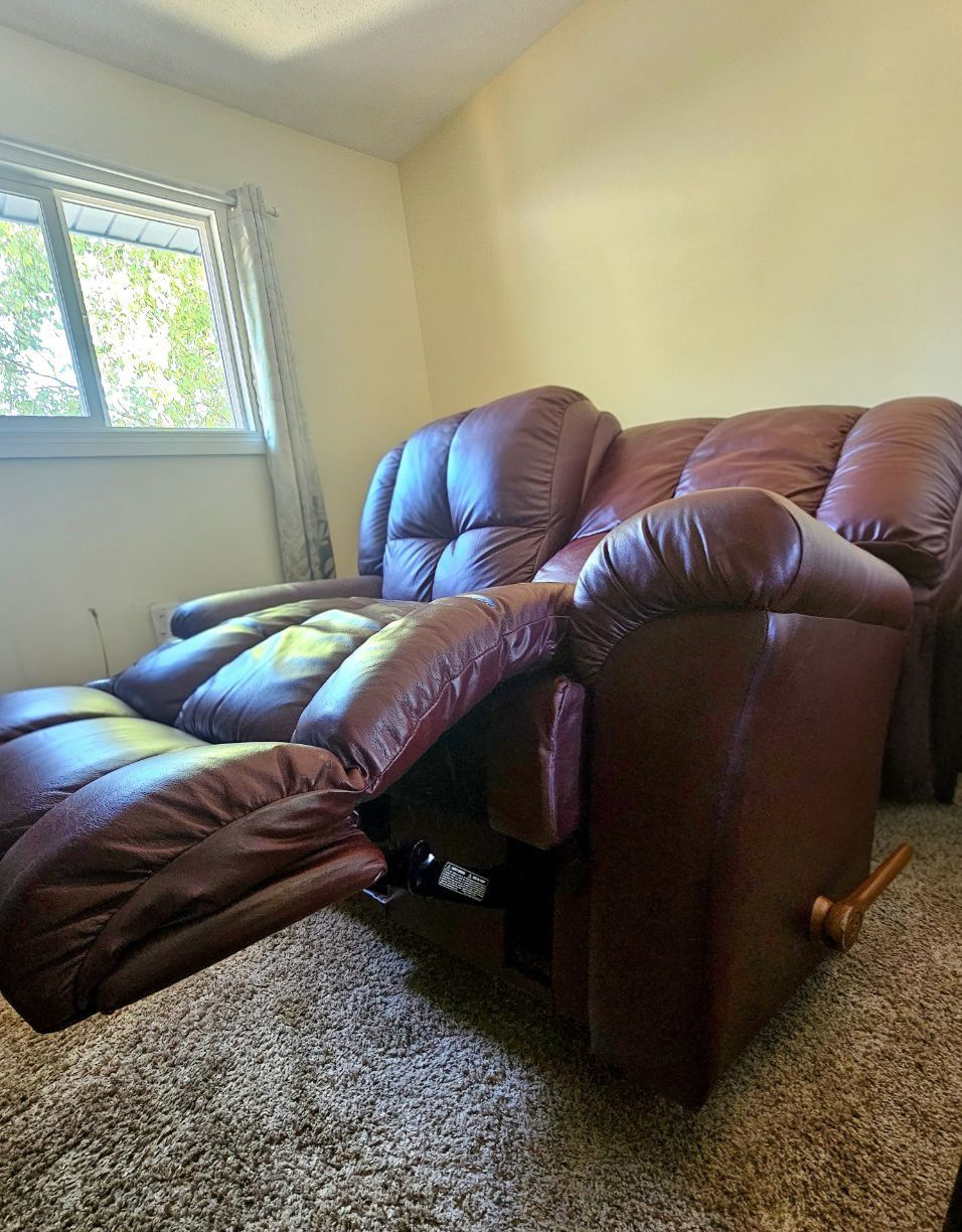 La-Z-Boy Reclining Sofa - Loveseat / Recliner - photo 3