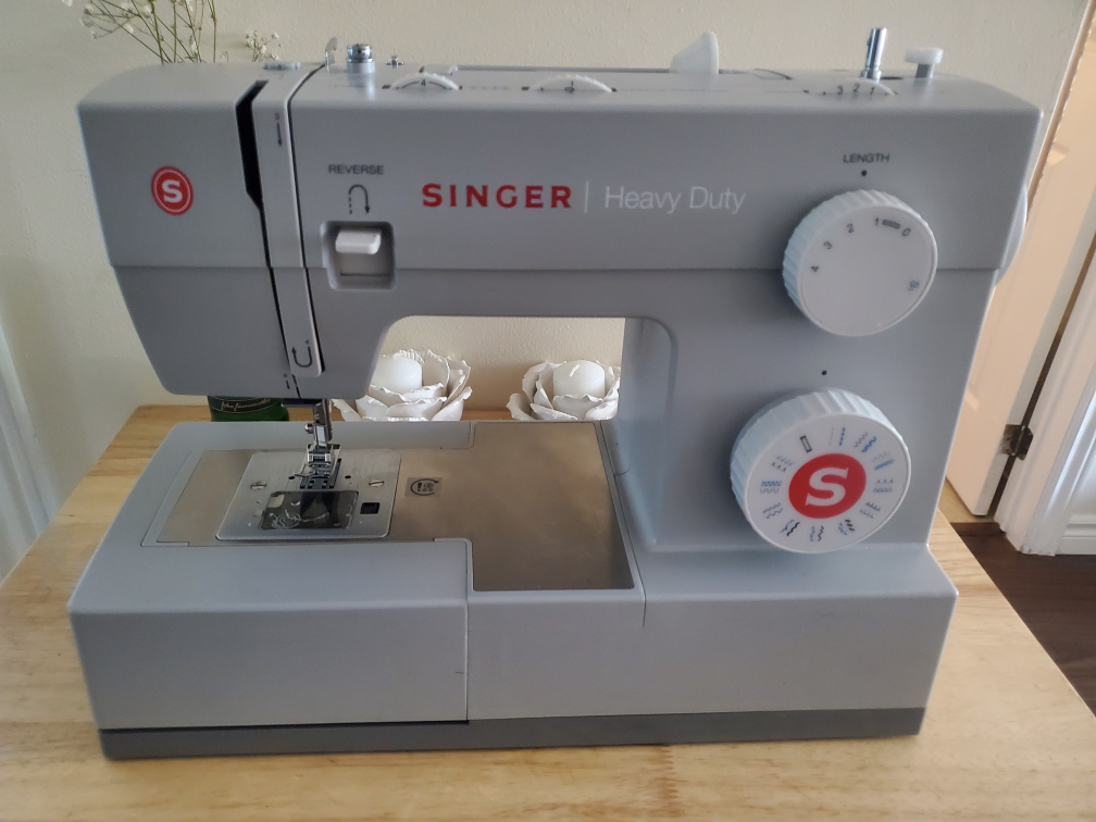 Singer Heavy Duty Sewing Machine