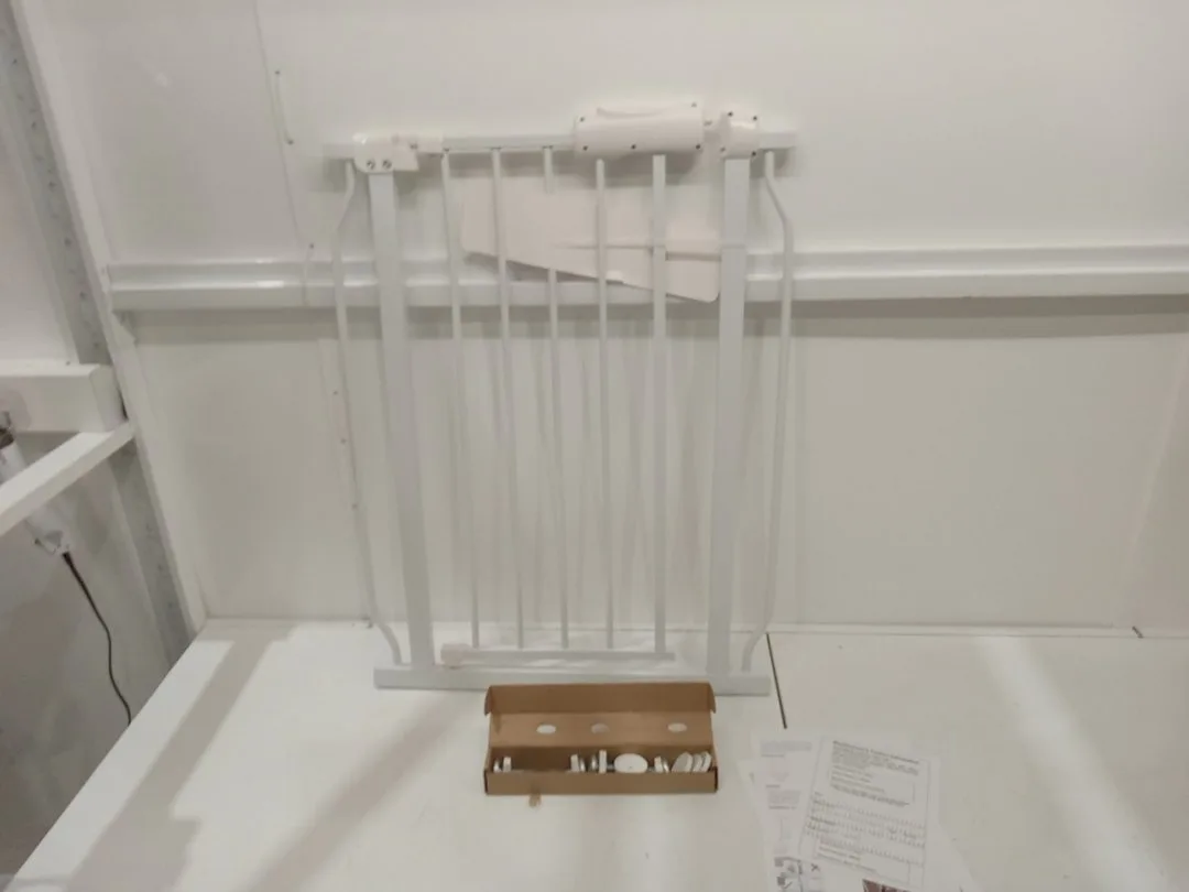 ALLAIBB CHILD/PET SAFETY GATES  PRESSURE MOUNT-  24.02"-29.13" image indicator(3)