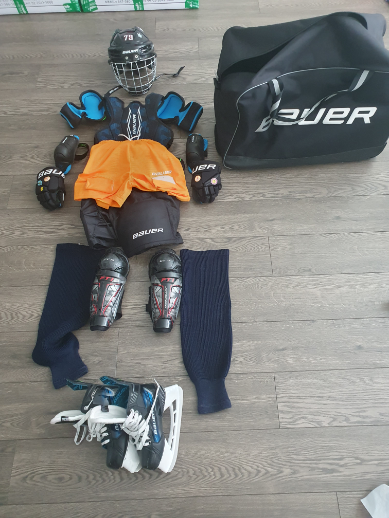 Complete Hockey Gear Set
