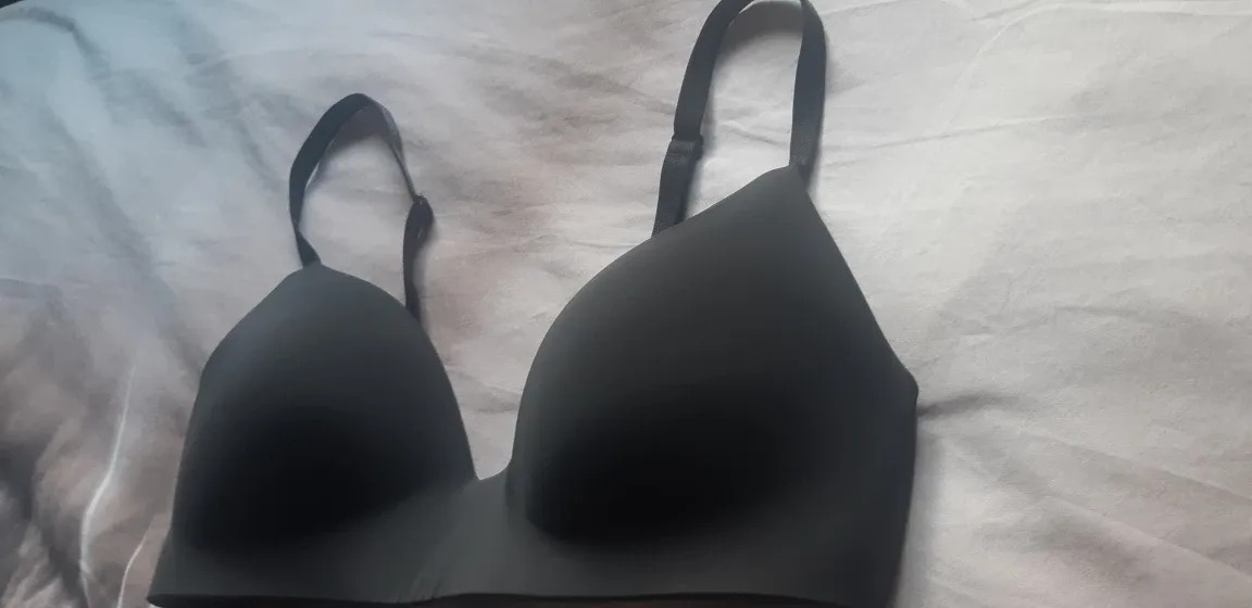 NEW Victoria's Secret Black Bra - Size 34D image indicator(6)