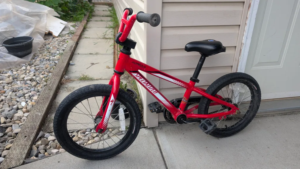 Specialized Hotrock 16 Inch Kids Bike - Red thumbnail
