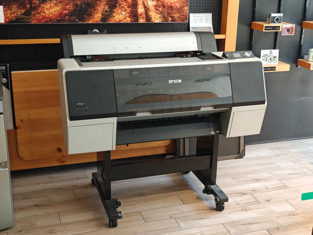 Epson Stylus Pro 7890 Printer thumbnail