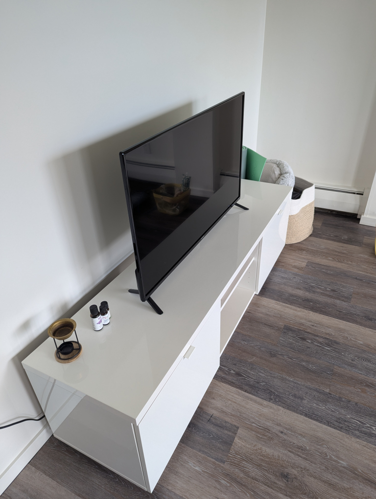 Like new IKEA TV Stand - White