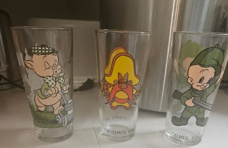 Looney Tunes Character Glasses - Set of 3, Vintage thumbnail