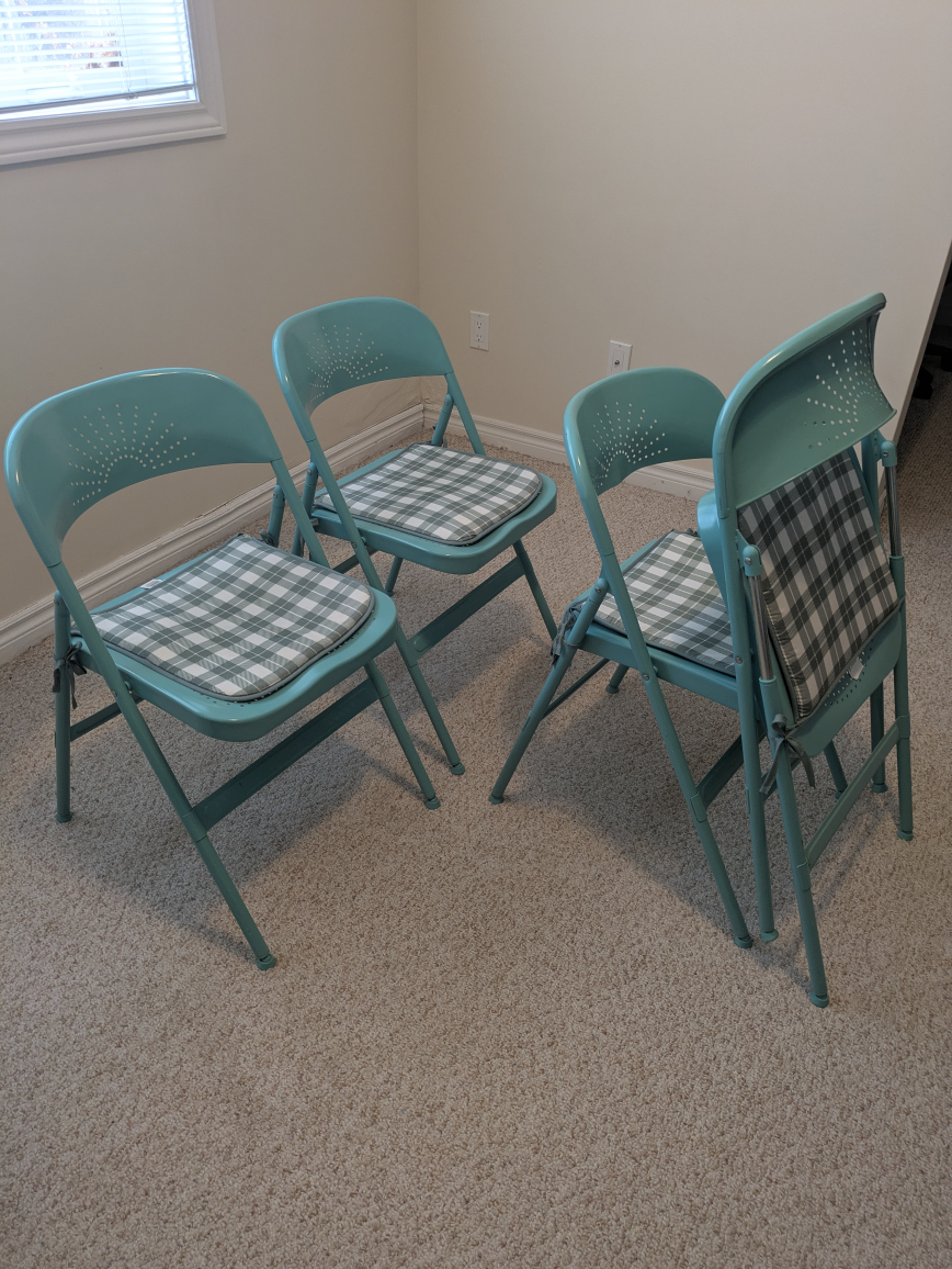 Set of 4 Beautiful Folding Chairs