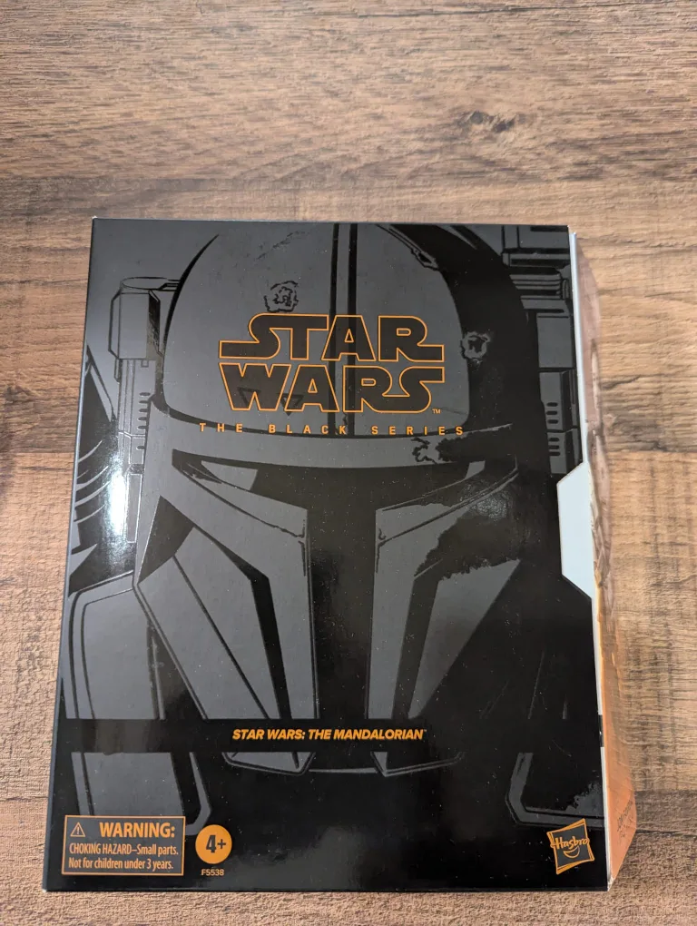 Star Wars The Black Series Favreau (Paz Vizsla) Action Figure thumbnail