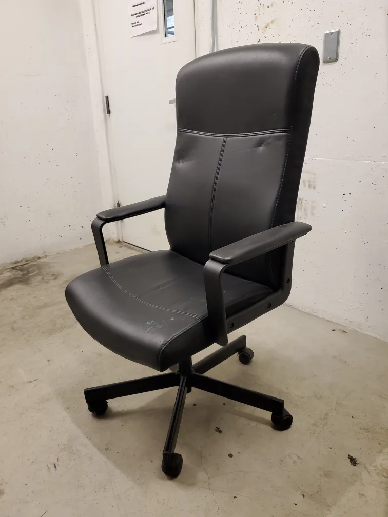FREE IKEA Office Chair thumbnail