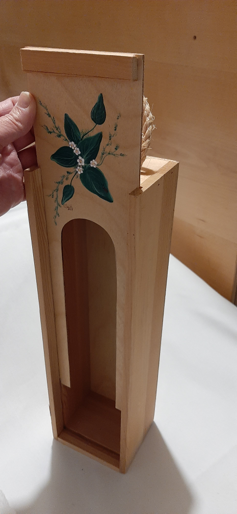 Hand-Painted Wood wine box - photo 2