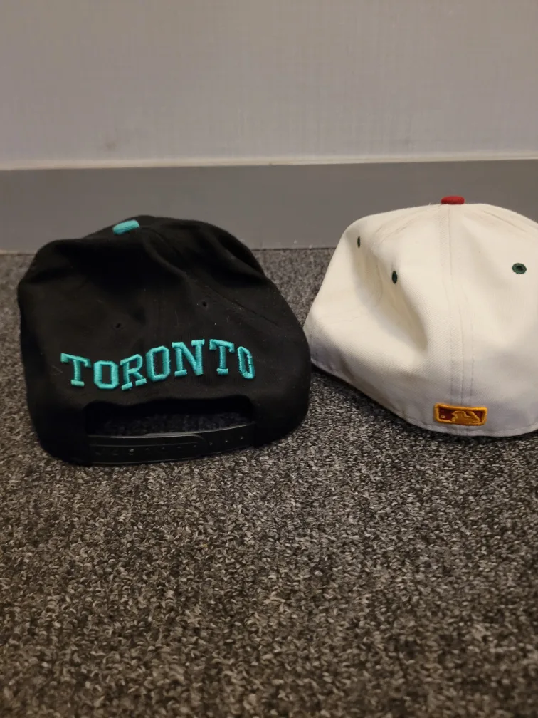 New Era Toronto Blue Jays Fitted Cap Lot - Size 7 3/8 image indicator(2)