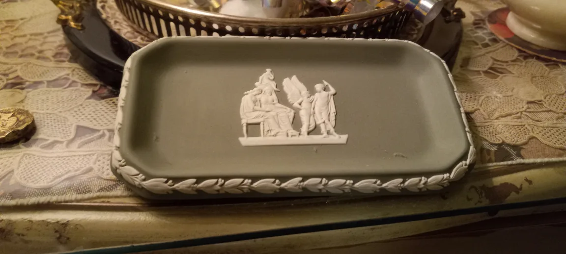 Green and White Decorative Decanter & oval trinket dish image indicator(4)