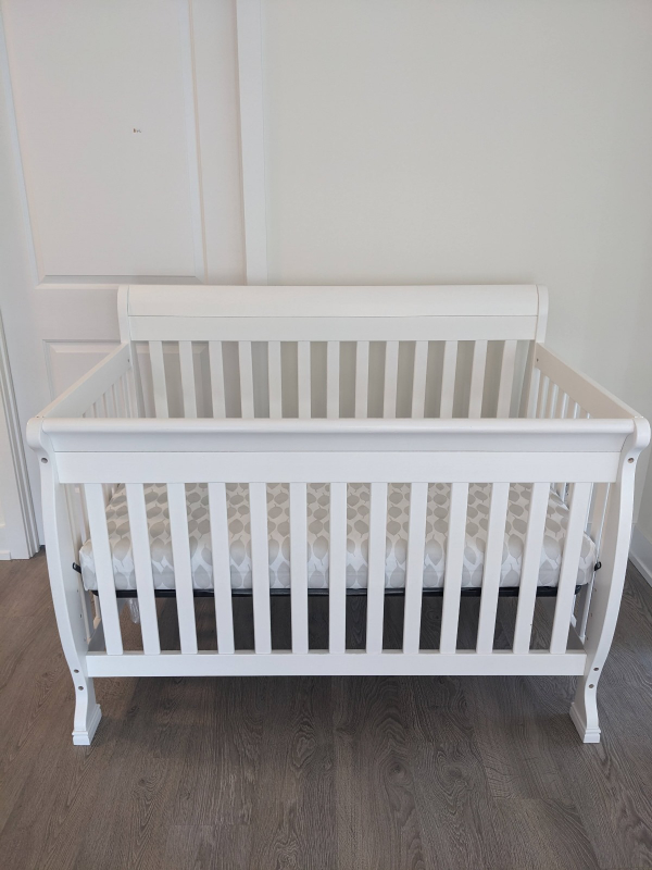 White Baby Crib - Excellent Condition