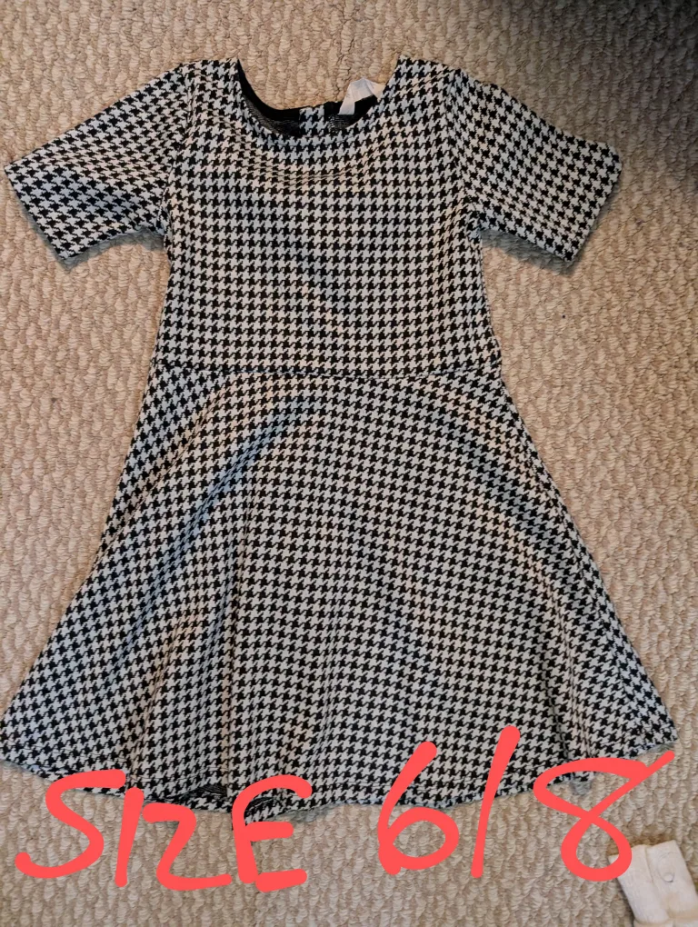 Bundle of adorable girls' dresses $5 ea image indicator(4)