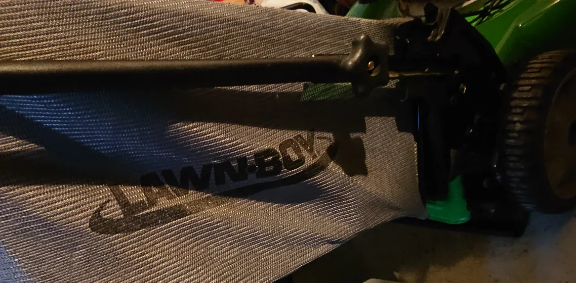 Lawn Boy Lawn Mower🥕💚 image indicator(4)