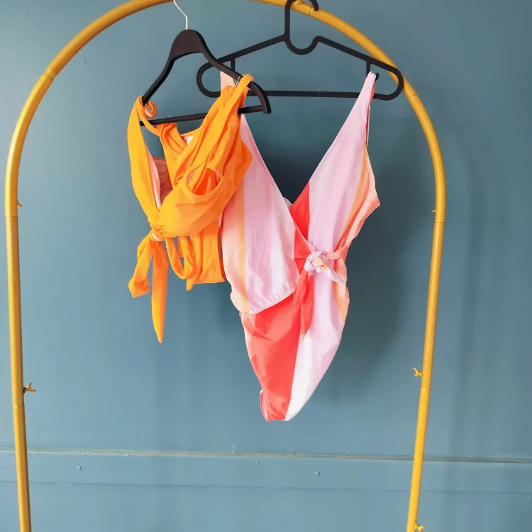 Swimsuit Bundle image indicator(3)