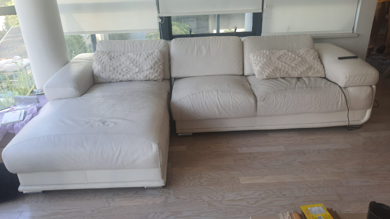 #free cycle  White Leather Sectional Sofa with Chaise - photo 3