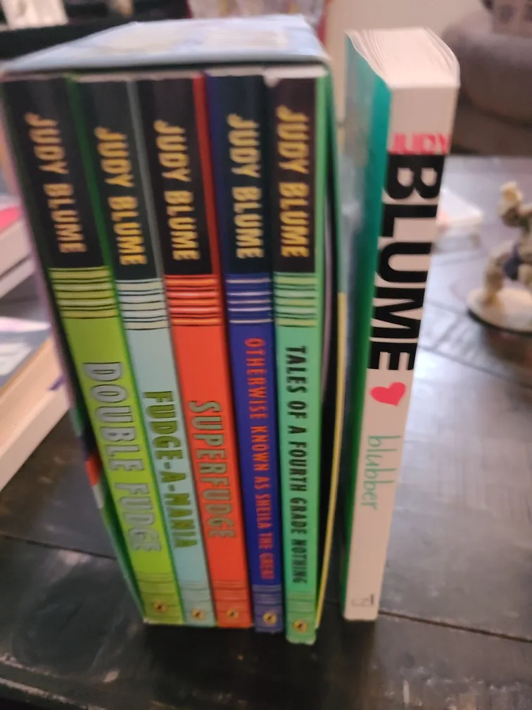 Judy Blume Fudge Series and Blubber Book 🇨🇦 thumbnail