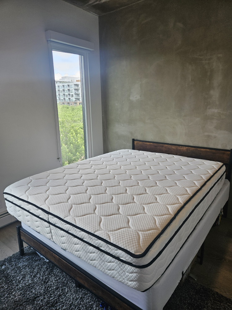 Queen Size Mattress - photo 2