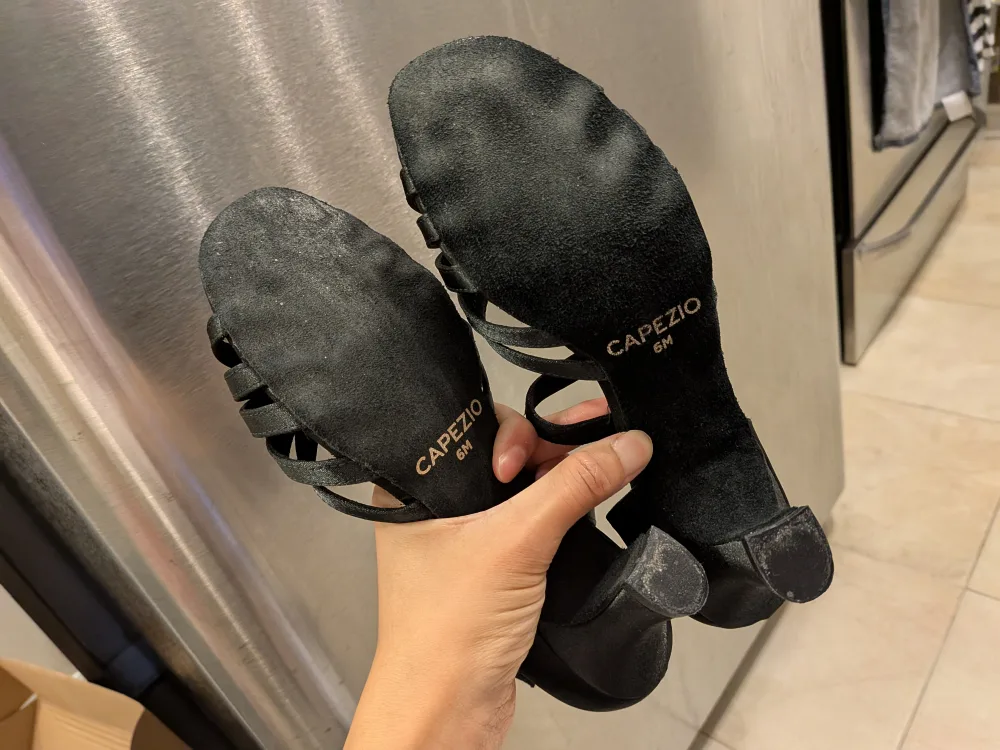 Capezio 2" Dance Shoes - Size 6 ($120 retail value) image indicator(3)