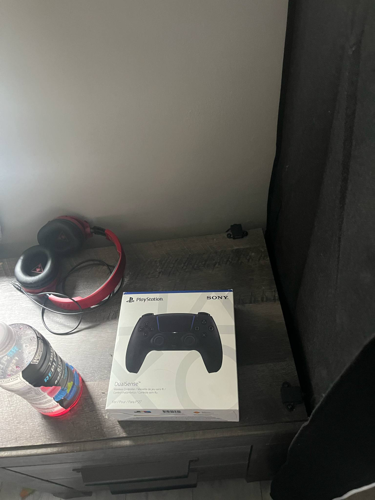PlayStation 5 disc Console & DualSense Controller - photo 4