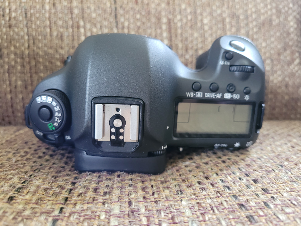 Canon 5DS 50.3 Megapixel DSLR Camera - Like NEW condition - photo 3