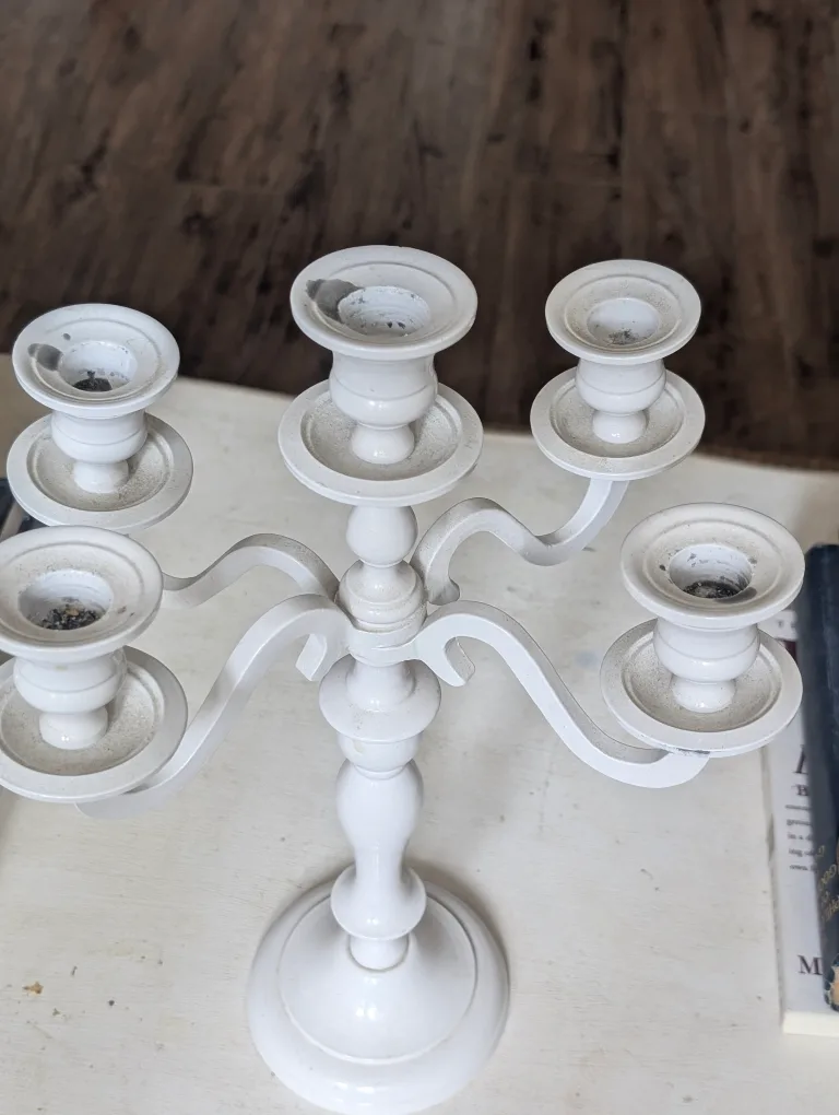 Beautiful White Candelabra image indicator(4)