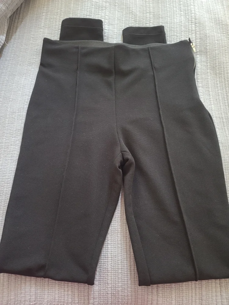 New with tags H&M Ribbed Pants image indicator(2)