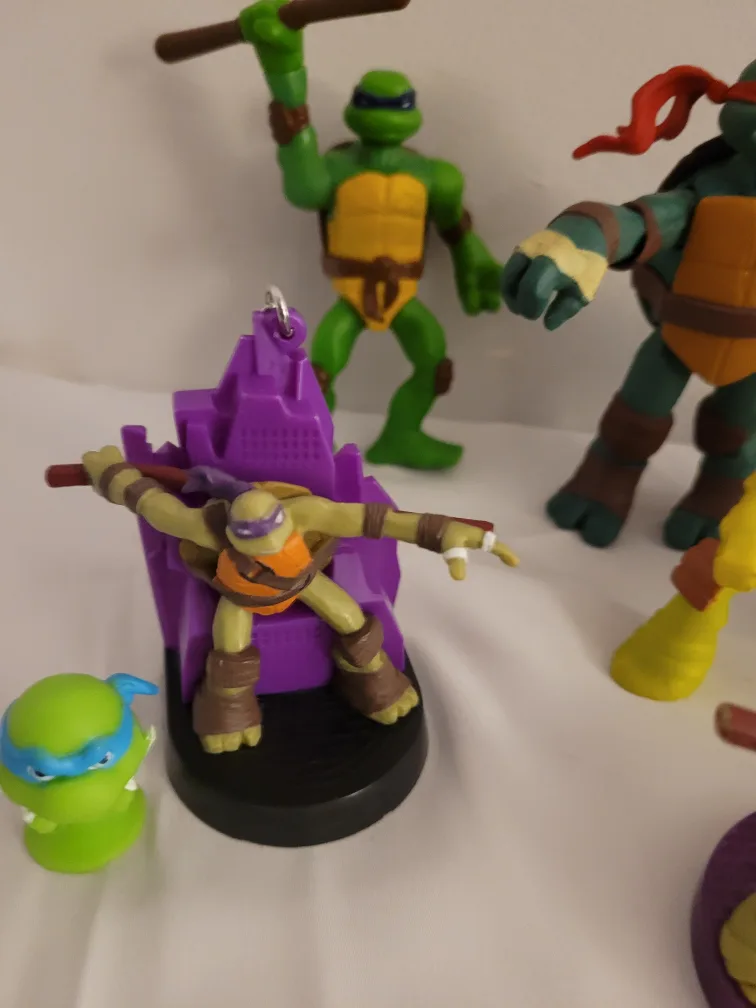 Teenage Mutant Ninja Turtles Action Figures image indicator(2)