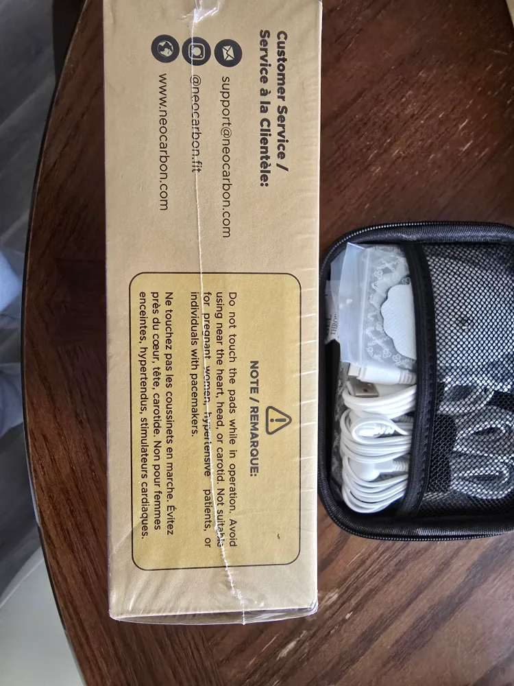 Neocarbon Muscle Stimulator with Case image indicator(3)