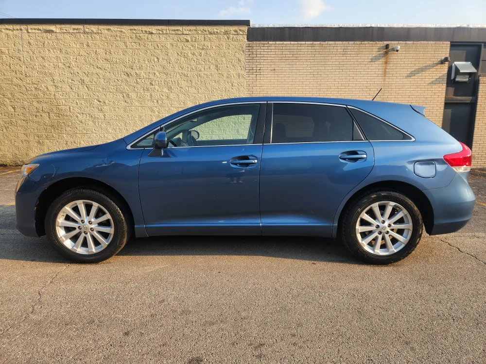2009 Toyota Venza thumbnail