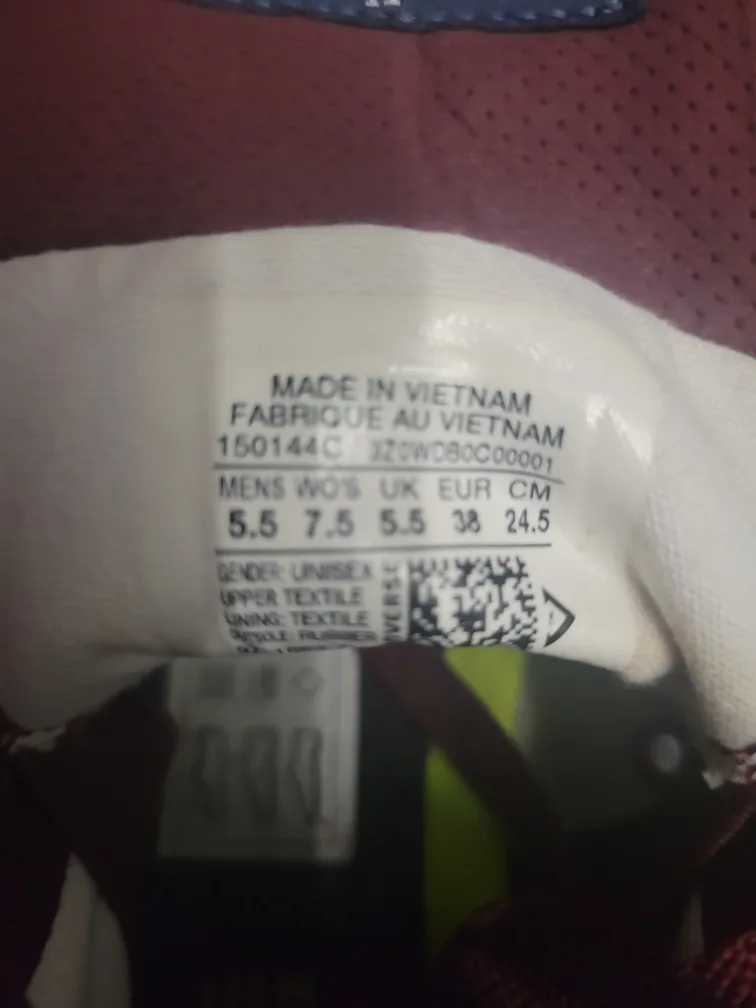 Maroon High Top Chuck Taylor All Stars image indicator(8)