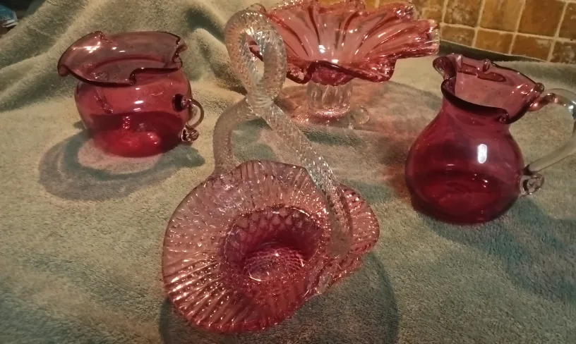 Beautiful 4 Rare Find Pieces Fenton Cranberry Glass  Pieces image indicator(2)