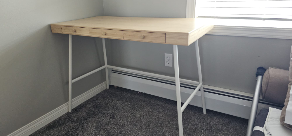 Stylish Desk with Drawers - photo 5
